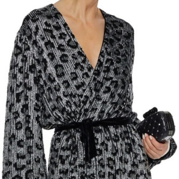 Retrofete Gabrielle Sequin Robe Wrap Silver Leopard Mini Dress NWT Size Medium - Picture 11 of 15